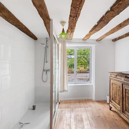 Au Fabuleux Festin Bed & Breakfast 3*